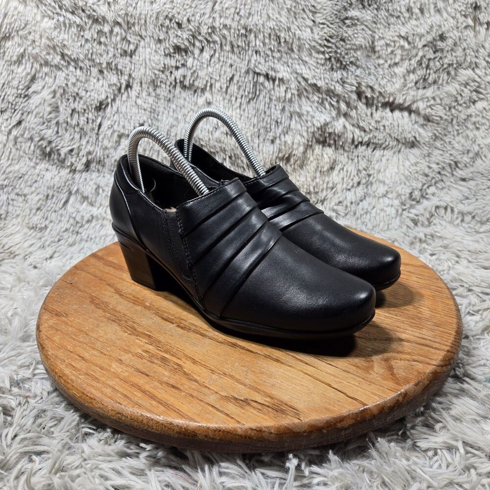 2019 Clarks Comfort Loafers Pumps Womens Size 8M Black Scrunched Leather Slip-On